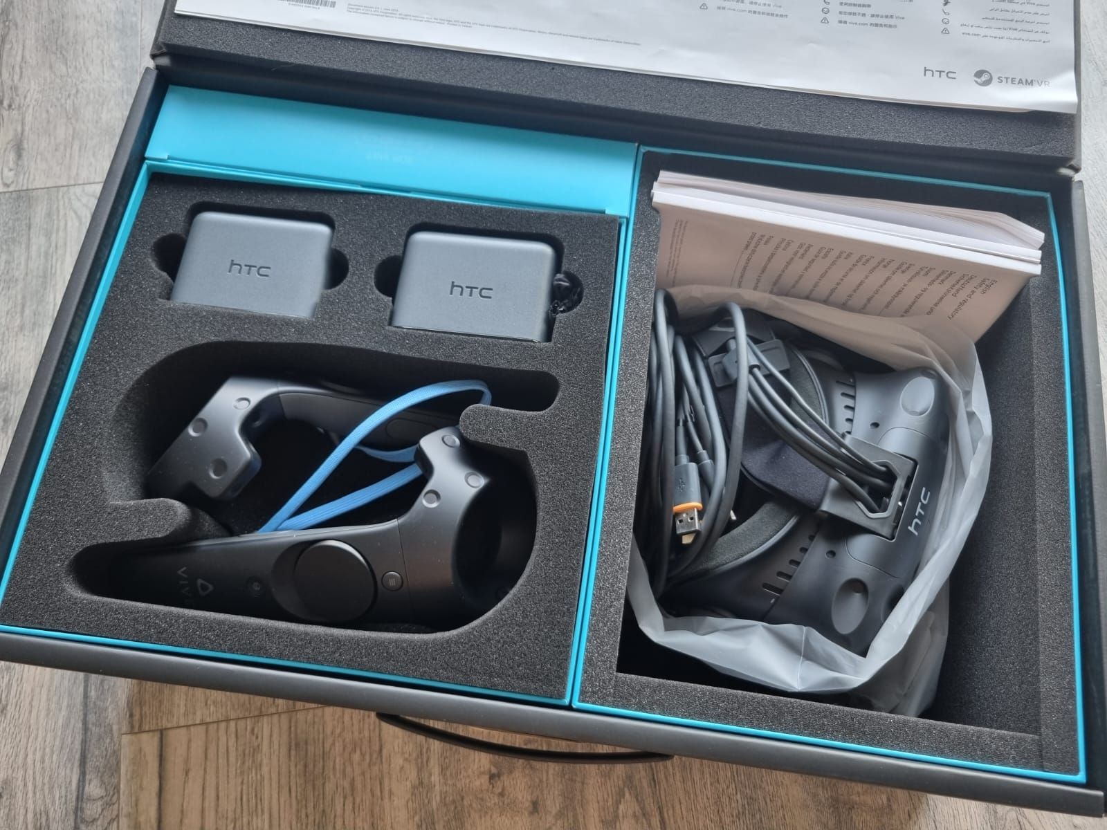 HTC Casco VR: HTC Vive VR Headset VR-Brille – Nuovo (secondo la descrizione) da Wettingen venduto da JerryMaus91 1