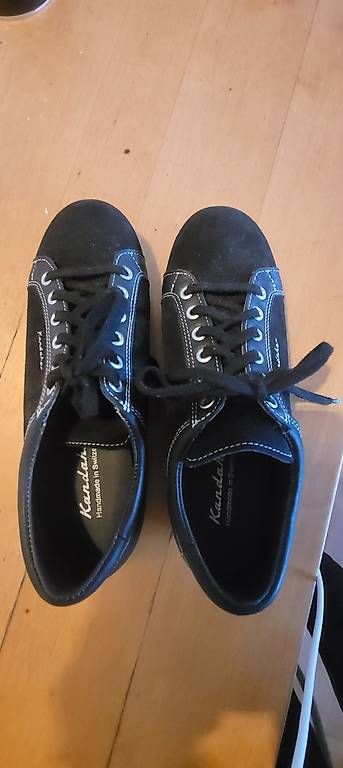 Scarpe da donna: Schwarze Kandahar Sneakers  – Usato da Wetzikon ZH venduto da goe_h7yc 1
