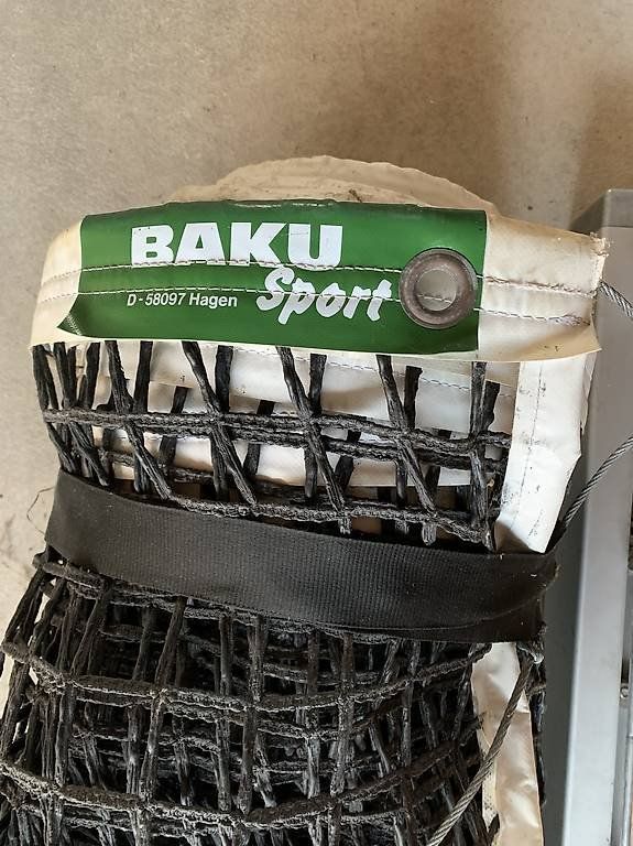 Recinzioni: Tennisnetz inkl. Ständer ab 1.- – Usato da Stettlen venduto da Mikeoxo 1