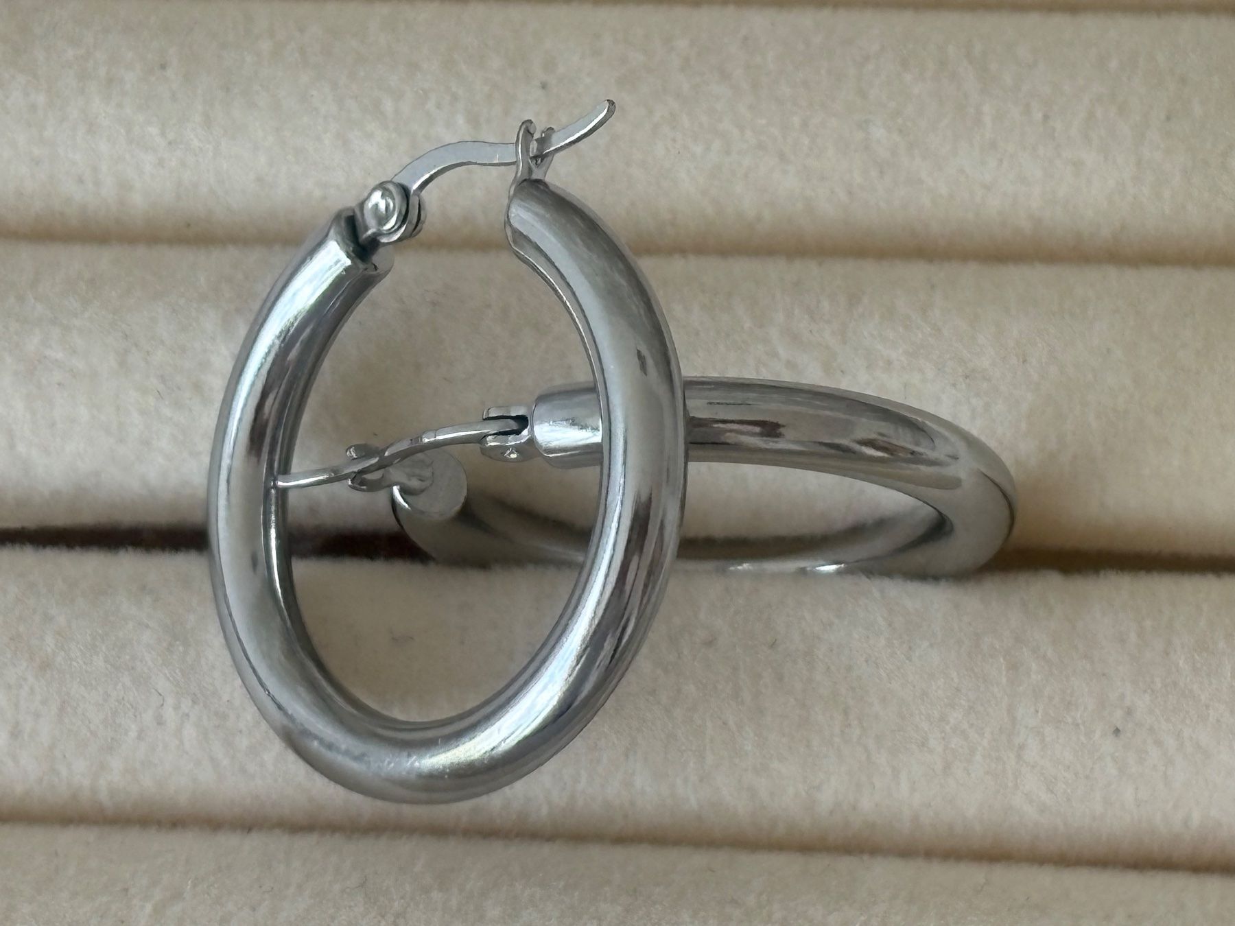 Boucles d'oreille: Luxus Elegante Edelsthal Ohrstecker /Creolen   Silberfarben – Neuf (Voir description) à Biel-Bienne par Roserosse13 1