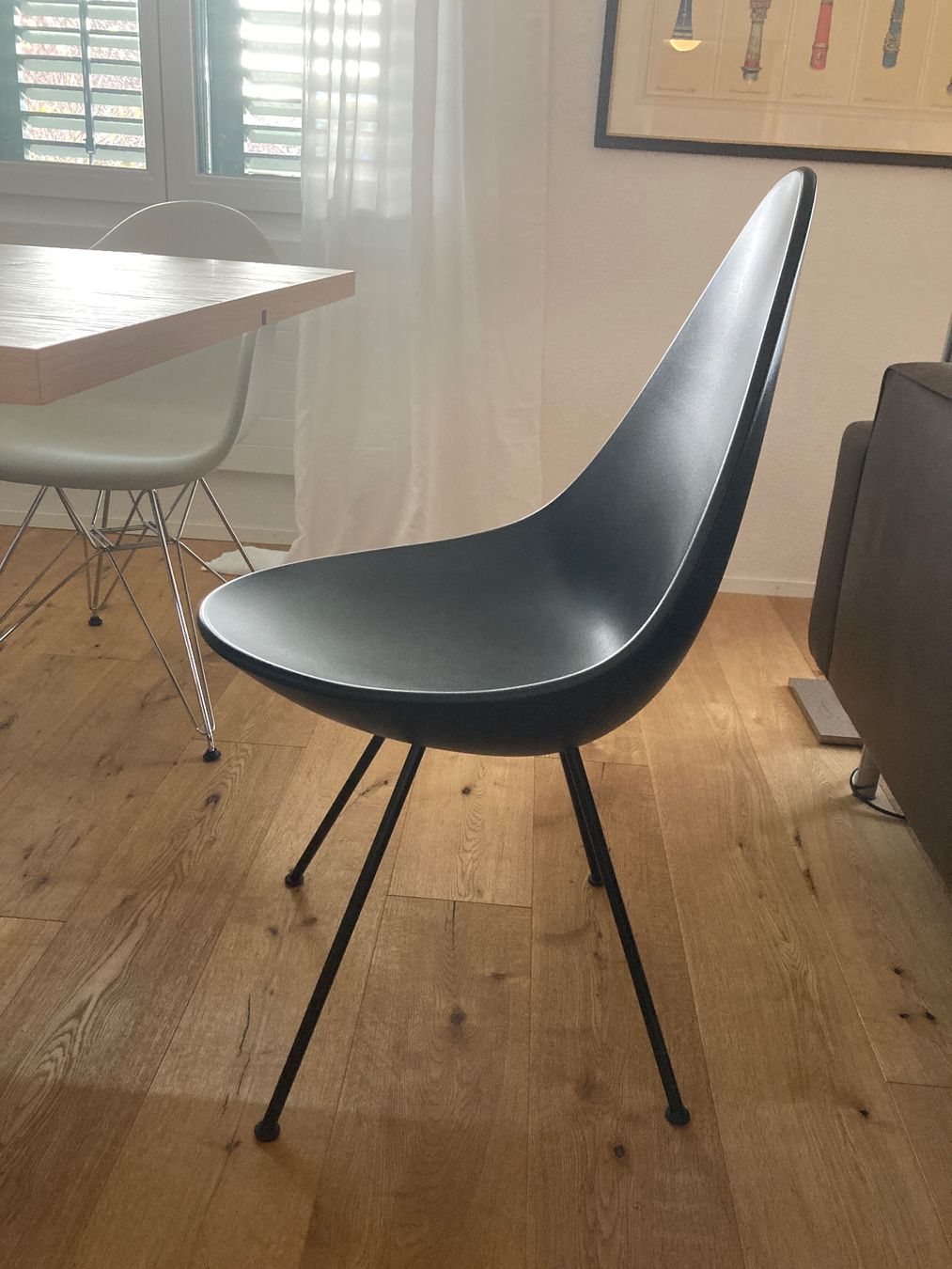 Fritz Hansen Sedie: Fritz Hansen Drop Stuhl Schwarz, Preis pro Stuhl – Usato da Münsingen venduto da hj__yqk9