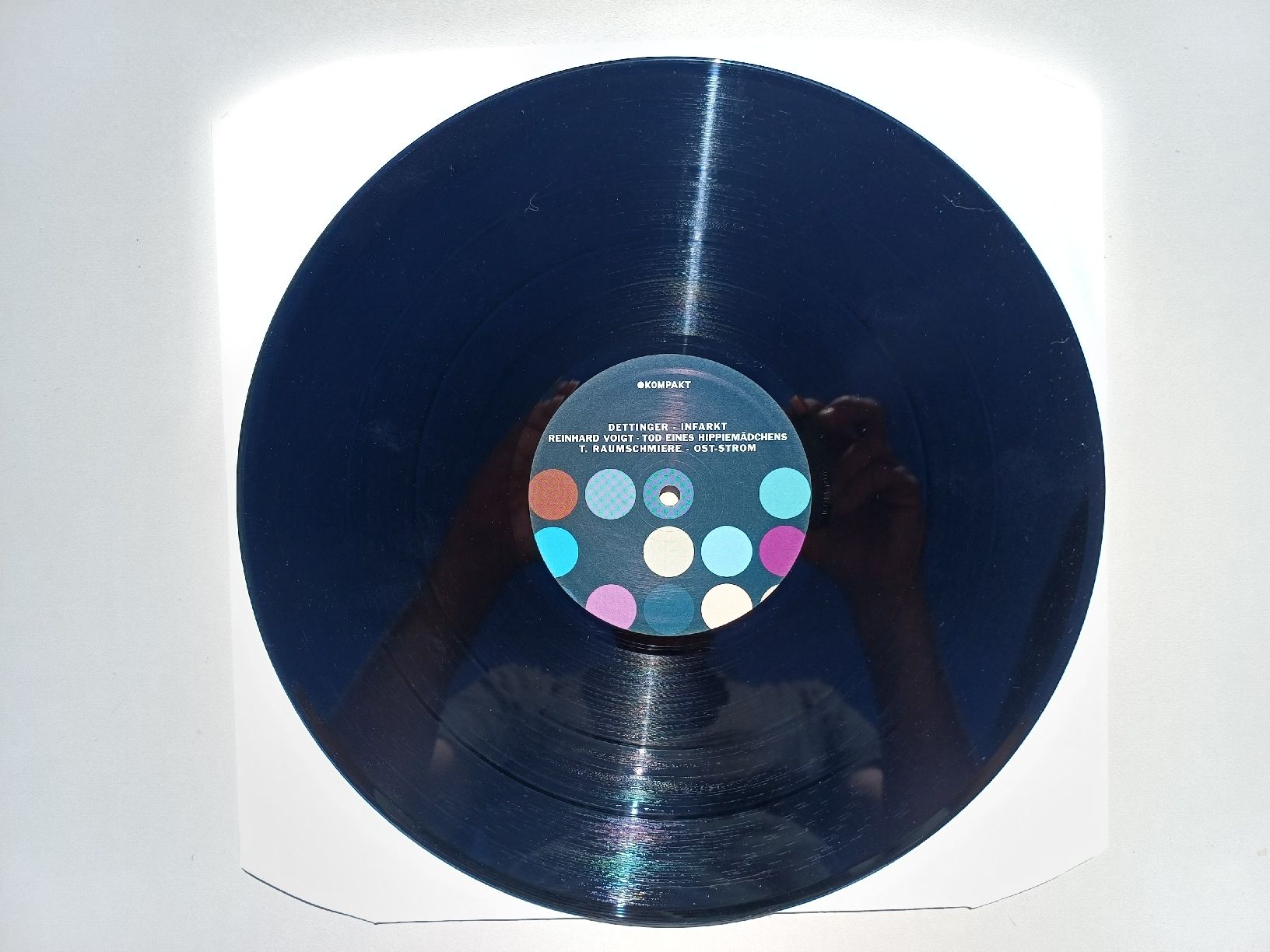 Dischi in vinile: KOMPAKT "Total 1" 12" + LP – Nuovo (secondo la descrizione) da Begnins venduto da Drastic-Sound 4