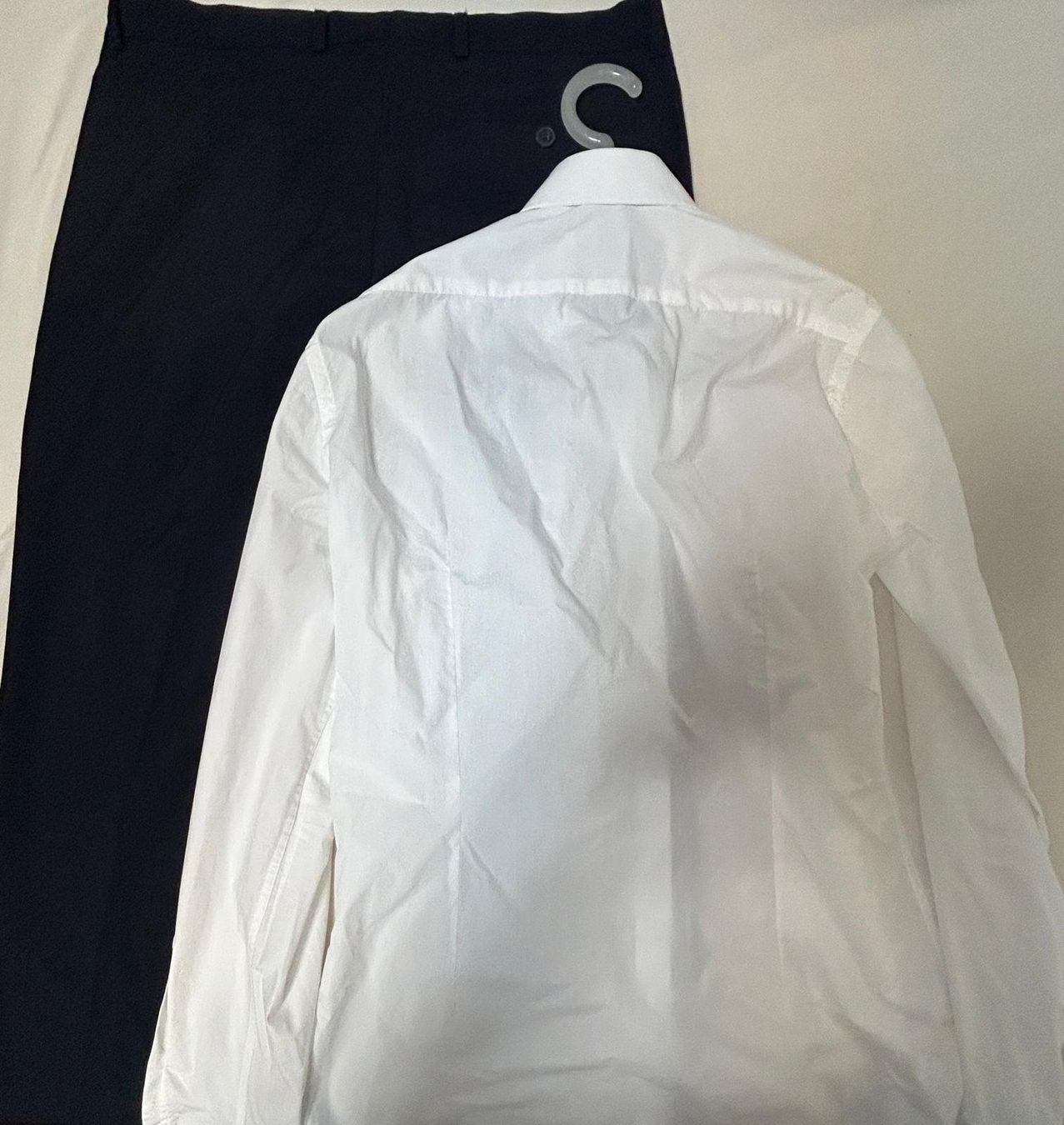Lotti di vestiti: Weisses Hemd mit passender dunkelblauer Anzugshose – Nuovo (secondo la descrizione) da Sempach venduto da nic_w57b 1