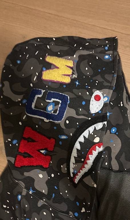 Maglioni & Felpe: Bape shark – Usato da Neuchâtel venduto da eli_kz9z 4