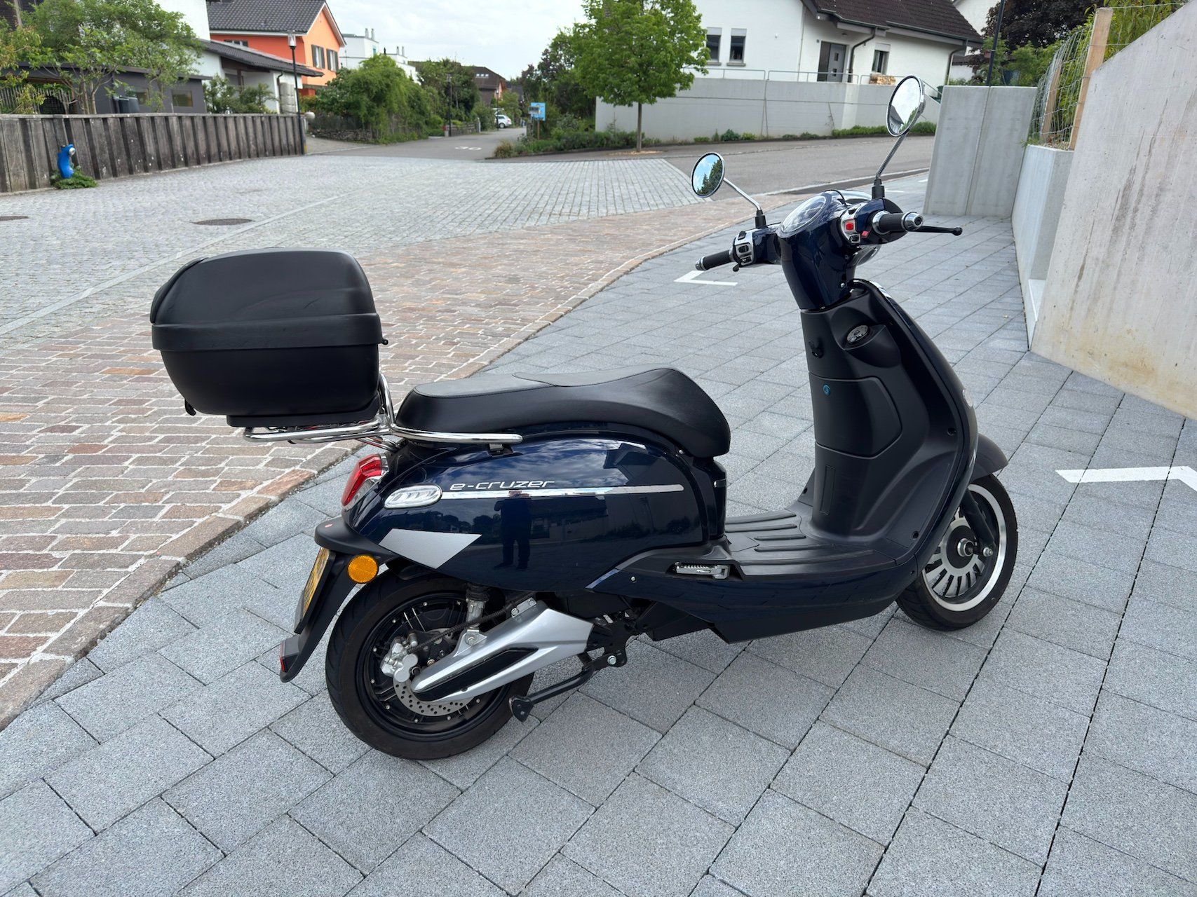 Scooters: Explorer E-Cruzer | E-Roller – D'occasion à Staufen par profitnow 3