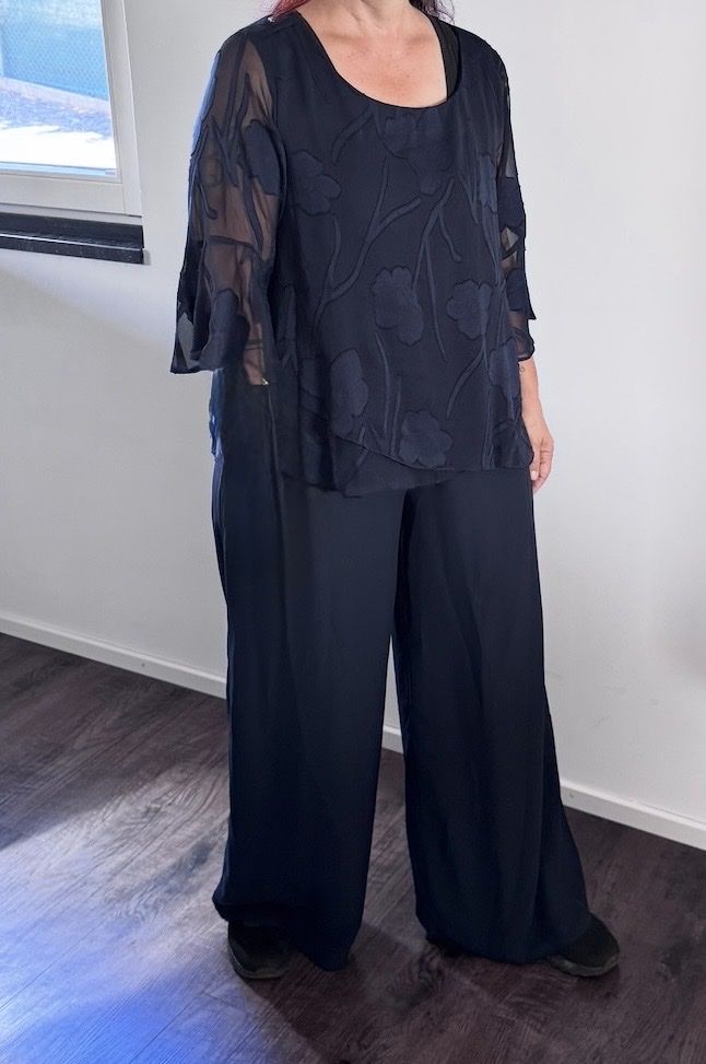 Completi & Tailleur: Festliche Kleidung Hosen 2 Teiler Größe 40 – Usato da Seon venduto da kst_d7jh