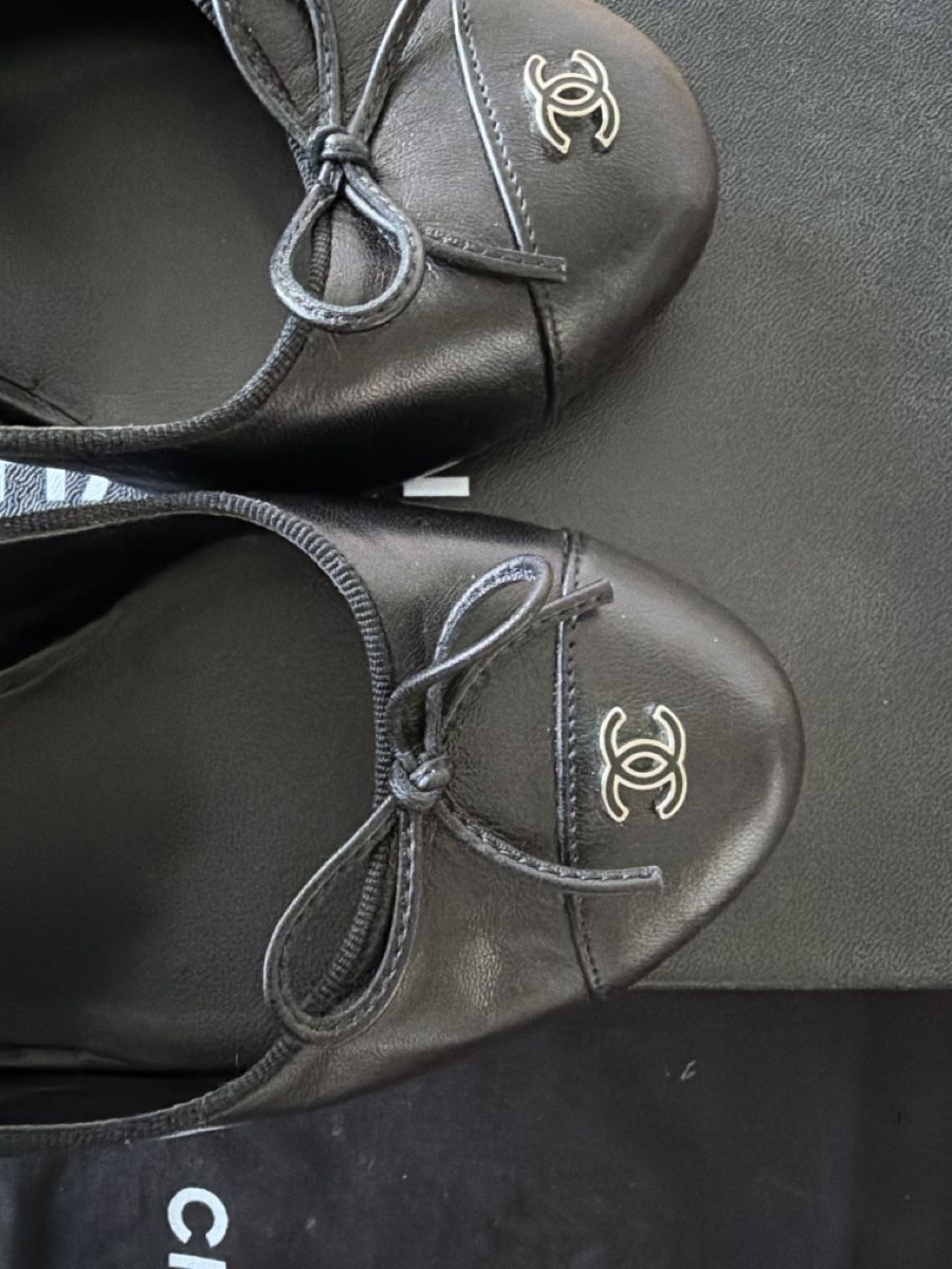 Chanel Scarpe da donna: Chanel slingbacks, size 38, leather, timeless elegance – Usato da Geneve venduto da esp_8rbh 4