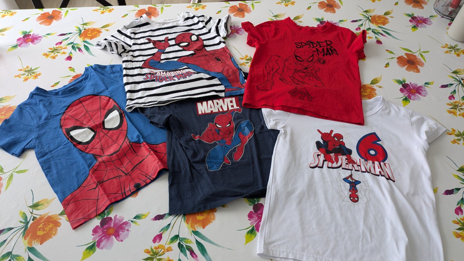 Hemden, T-Shirts & Polos: Marvel Spiderman - T-Shirt Set - 116 – Gebraucht aus Staufen von Fleby84