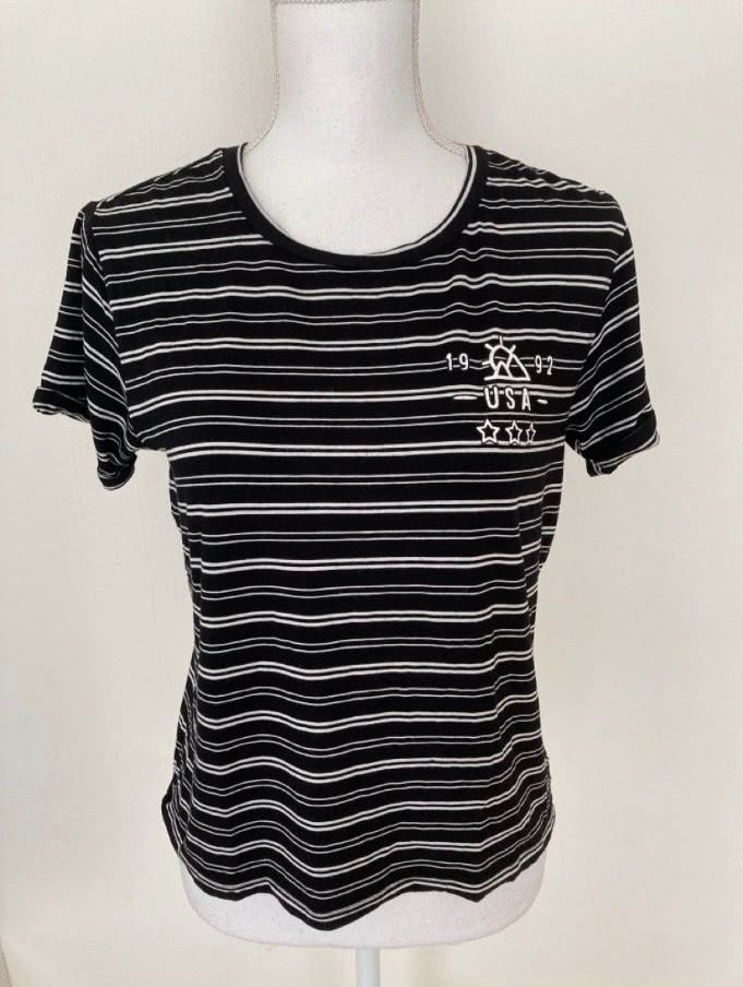 T-shirt: T-Shirt S – Usato da Küssnacht am Rigi venduto da Anacerna