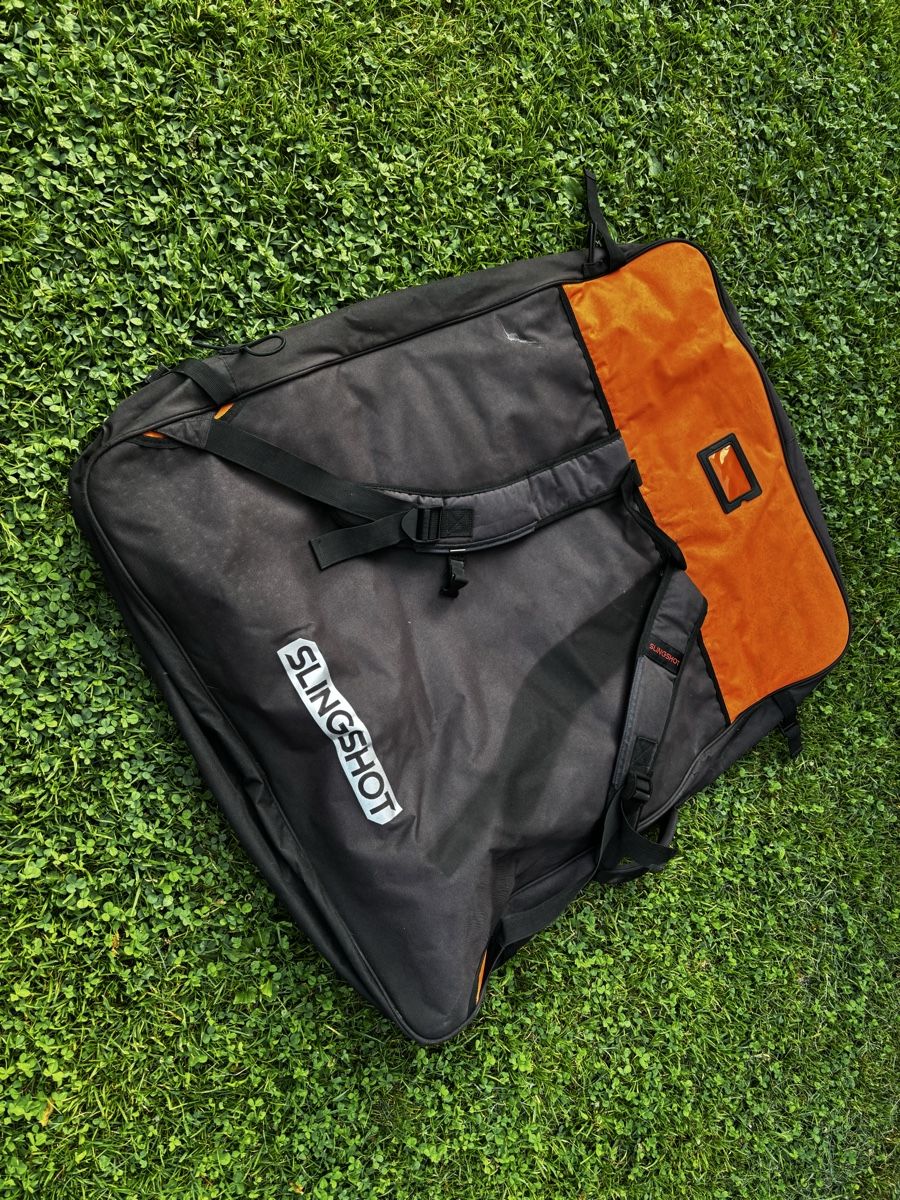 Slingshot Tavole da surf e di nuoto: Slingshot Foilboard 105L – Usato da Luzern venduto da sam.l. 1