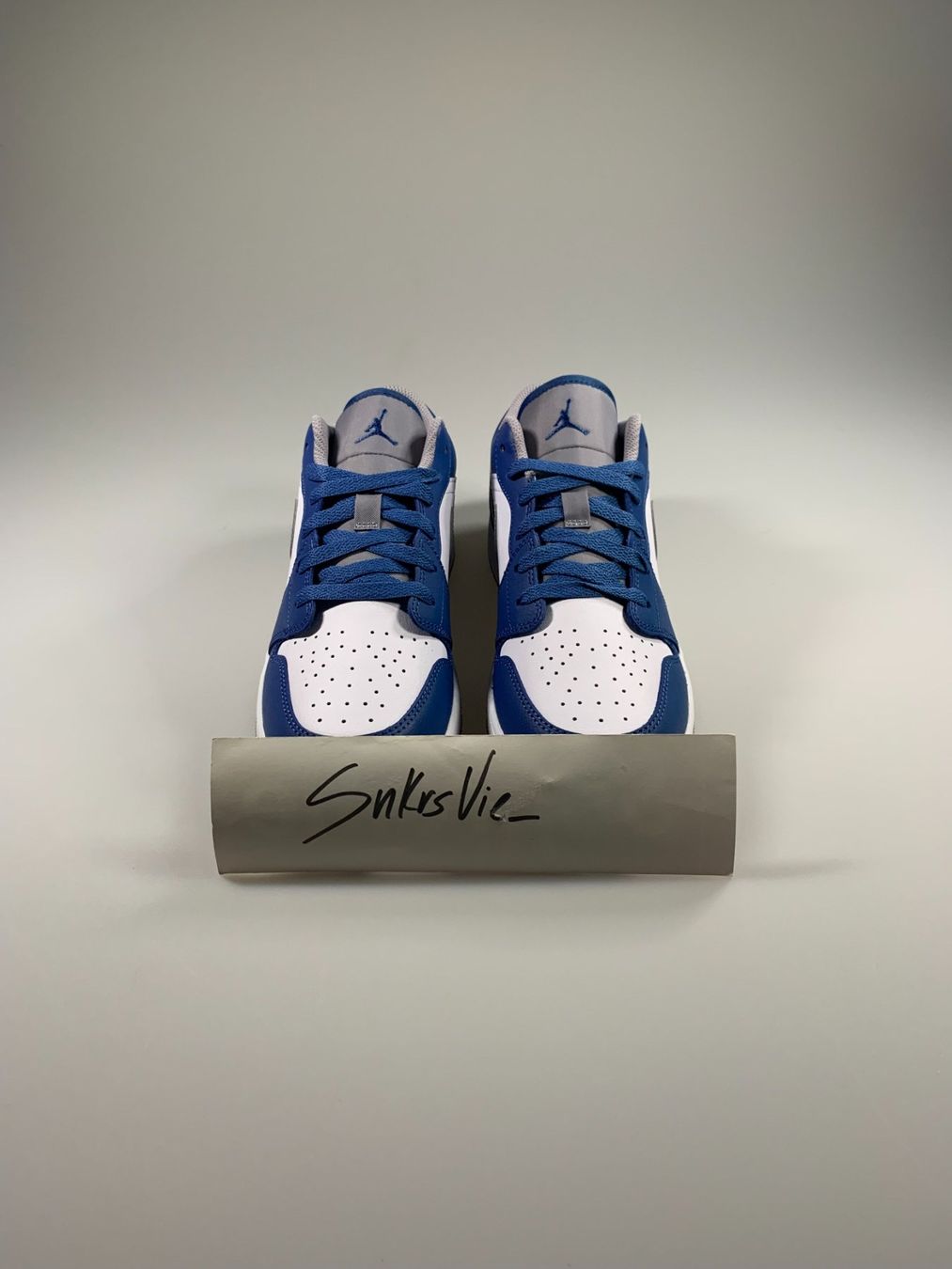 Scarpe da uomo: Jordan 1 Low True Blue (GS) – Nuovo e nell'imballaggio originale da Thörishaus venduto da SnkrsVie 4
