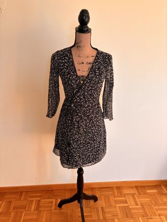Sommerliches Chiffon Kleid, schwarz/weiss, Grösse S