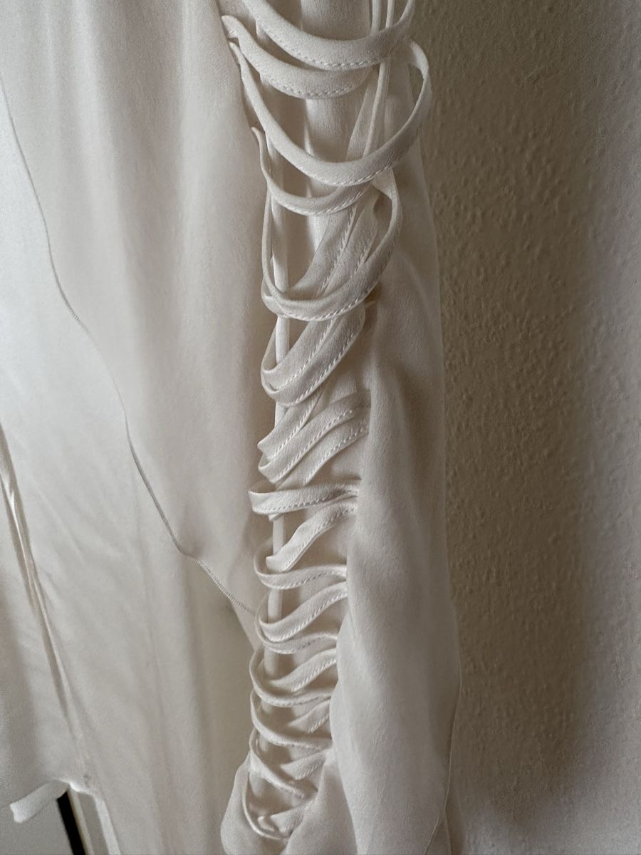 Givenchy Chemisiers: Givenchy Silk V-Neck Blouse/Fr38 – D'occasion à Basel par TIMELESS-FASHION 6