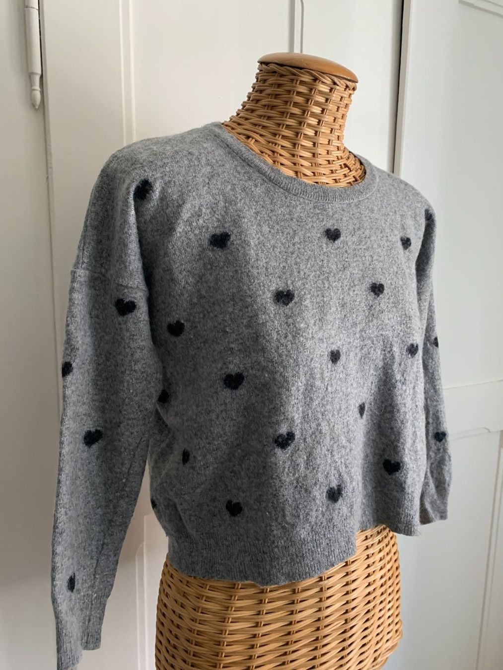 Pullover & Sweatshirts: ESE O ESE - cropped Strickpullover hellgrau M – Gebraucht aus Zürich von Diazaio 1