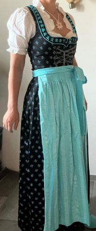 Trachtendirndl mit Schürze in Schwarz (kostenl. Versand CH)
