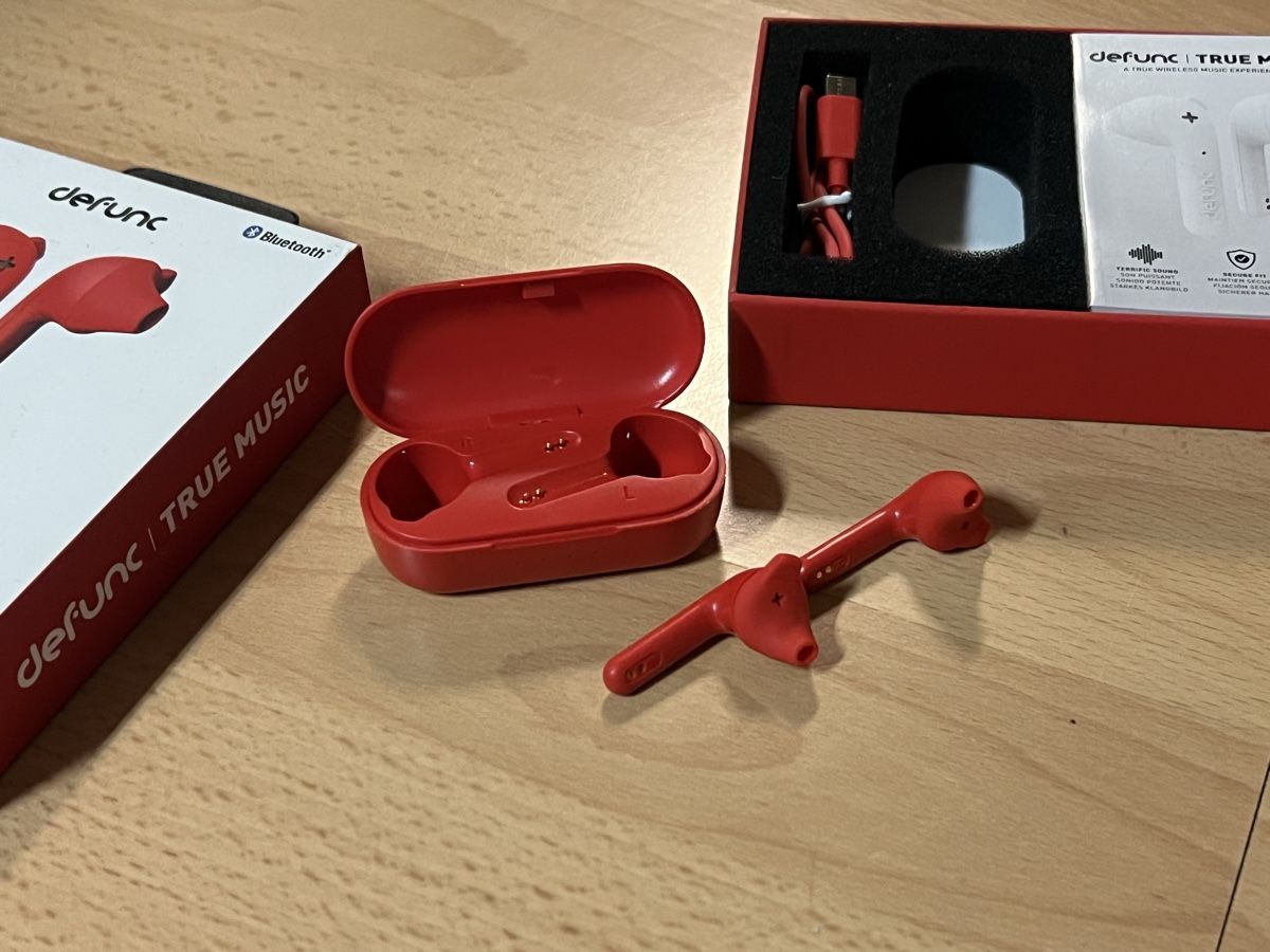 Casques audio: Defunc True Music Kopfhörer Rot Neu – Neuf (Voir description) à Oekingen par steph.67 1