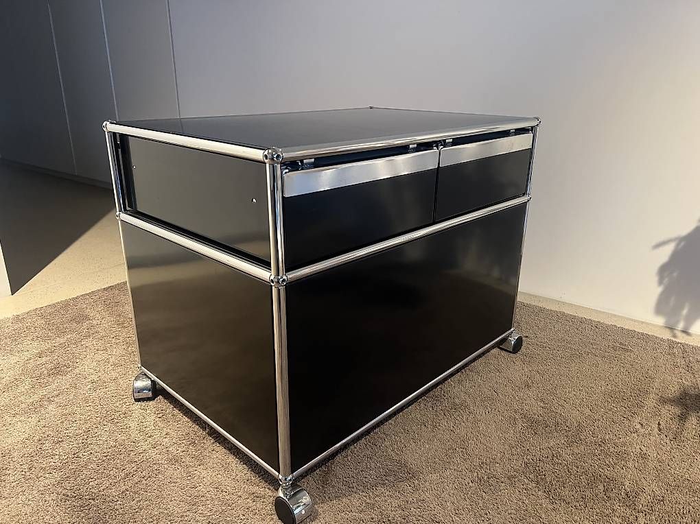 Eléments de bureau: USM Haller Korpus – D'occasion à Kreuzlingen par polychromos 2