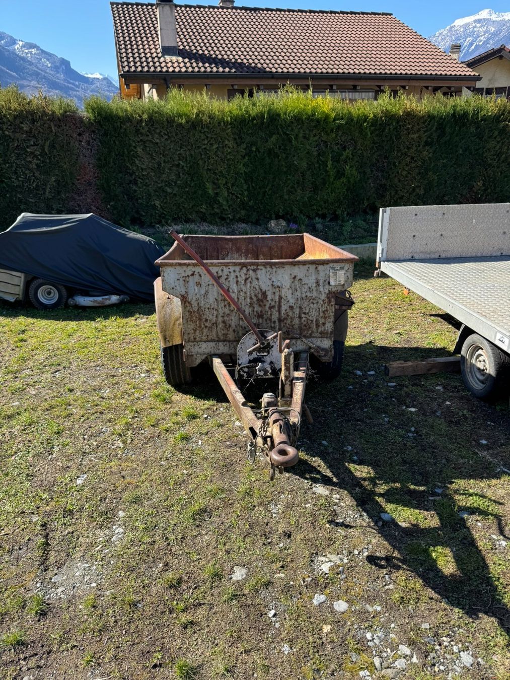 Aebi Rimorchi: Remorque basculante de chantier robuste – Usato da Saxon venduto da vou_2kdt