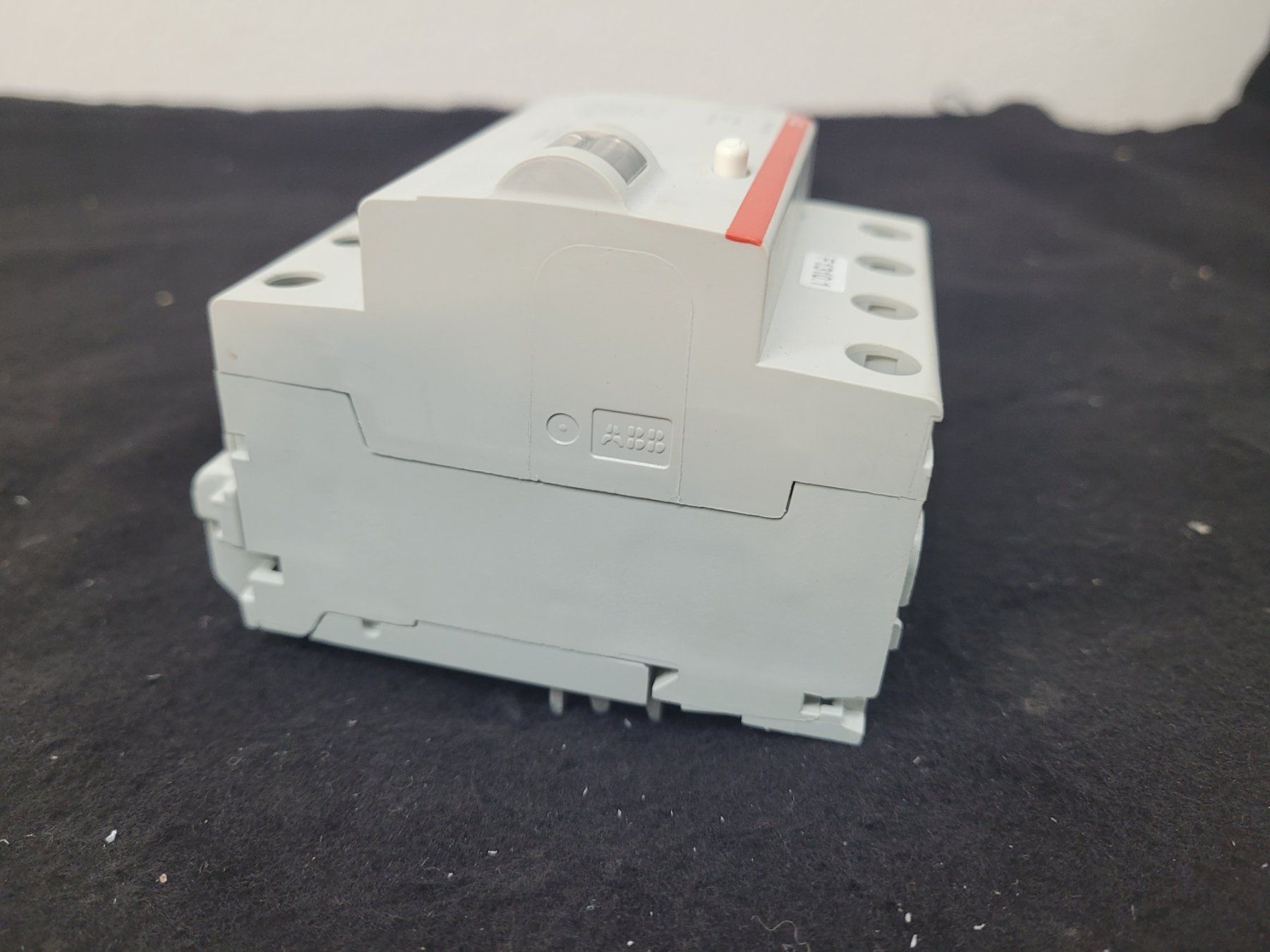 ABB Componenti elettronici: ABB OVR404 TNS - Überspannungsableiter – Usato da Vitznau venduto da Night-Fire 4