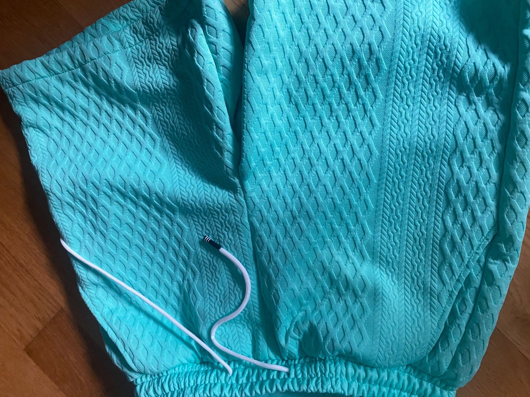 Kleiderpakete: Mint green short and shirt set – Neu und originalverpackt aus Zürich von mel_z6hd 1
