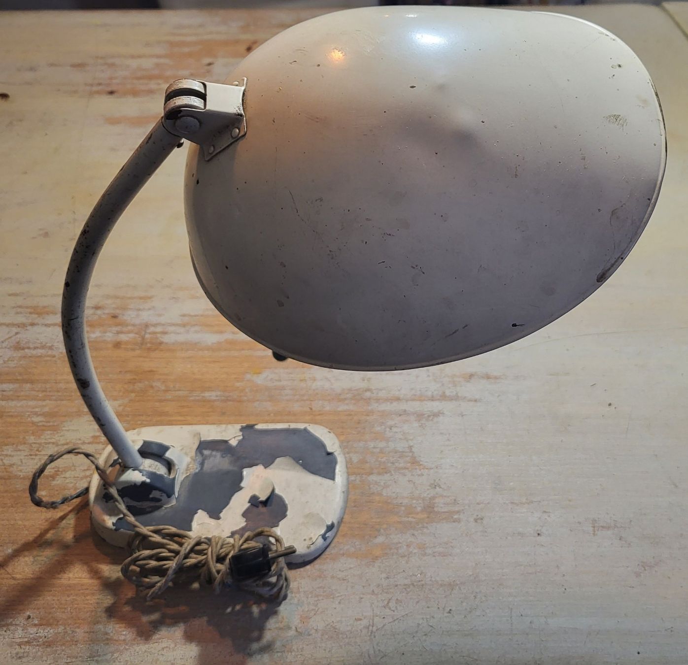 Lampade: Ancienne lampe B.A.G. TURGI – Usato da Montet (Glâne) venduto da Koada2 6