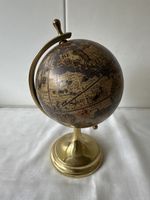 Schöner Globus auf Messingfuss, Vintage. Made in Italy