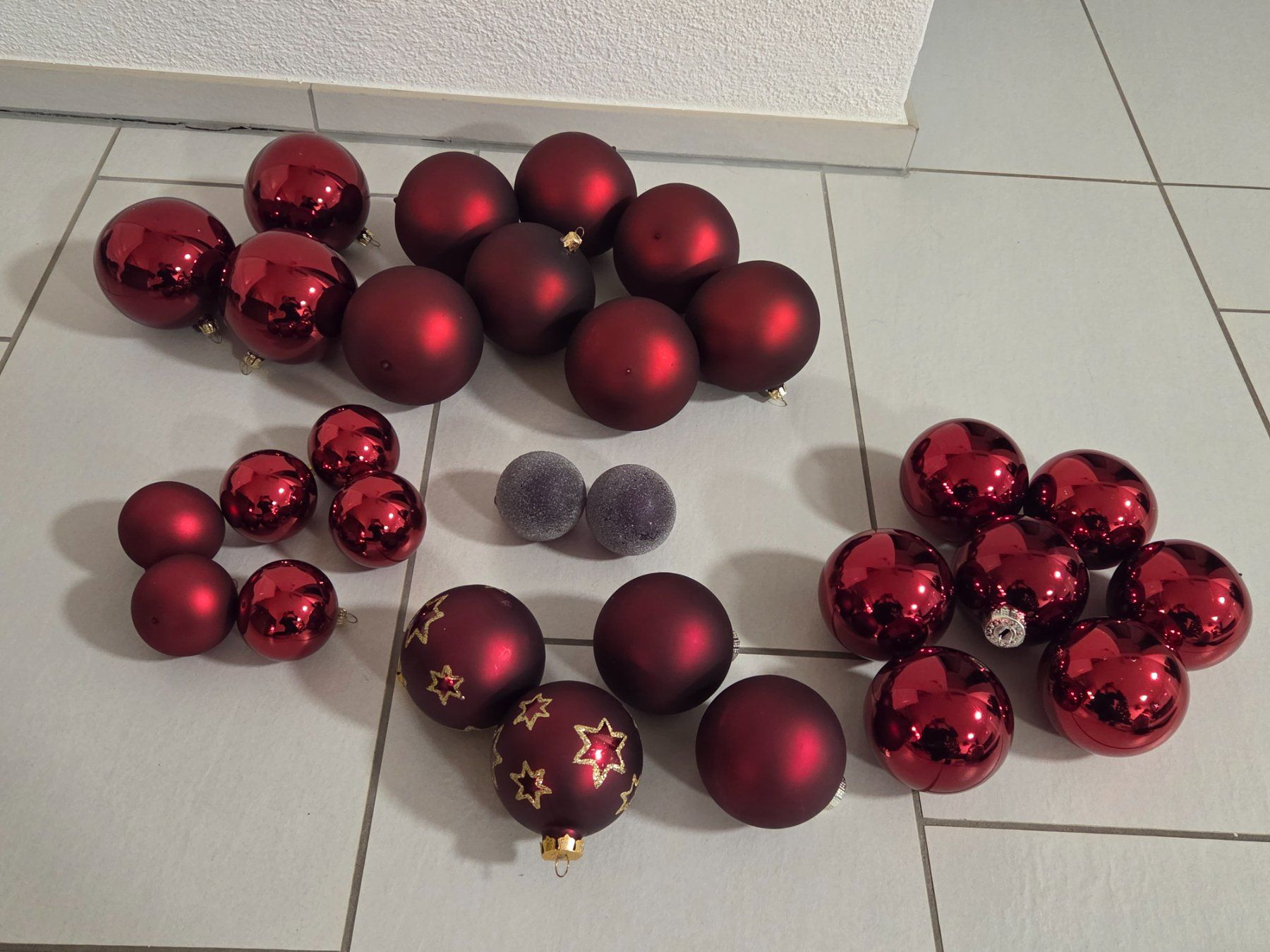 Tutte le decorazioni: Grosses Set: rote Christbaumkugeln, Glas – Usato da Bülach venduto da Recherchieren