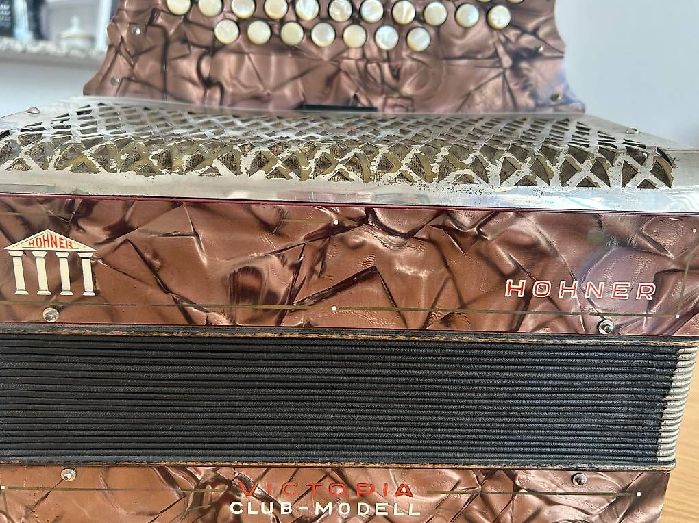 Musikinstrumente: Hohner Handharmonika – Defekt aus Rotkreuz von jg41_bruno 2