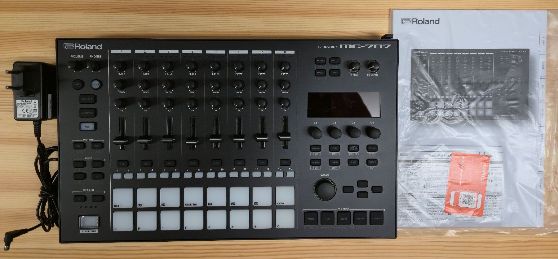 Roland Musikinstrumente: Roland Groovebox MC-707 – Neu (gemäss Beschreibung) aus Zürich von brushless1 1