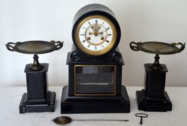 Alte Kaminuhr / ancienne horloge de cheminée