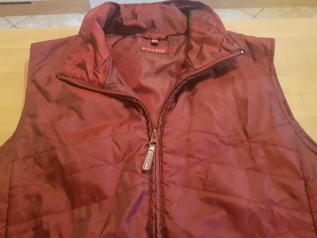 Gilet légèrement doudoune taille 42 marque Biaggini