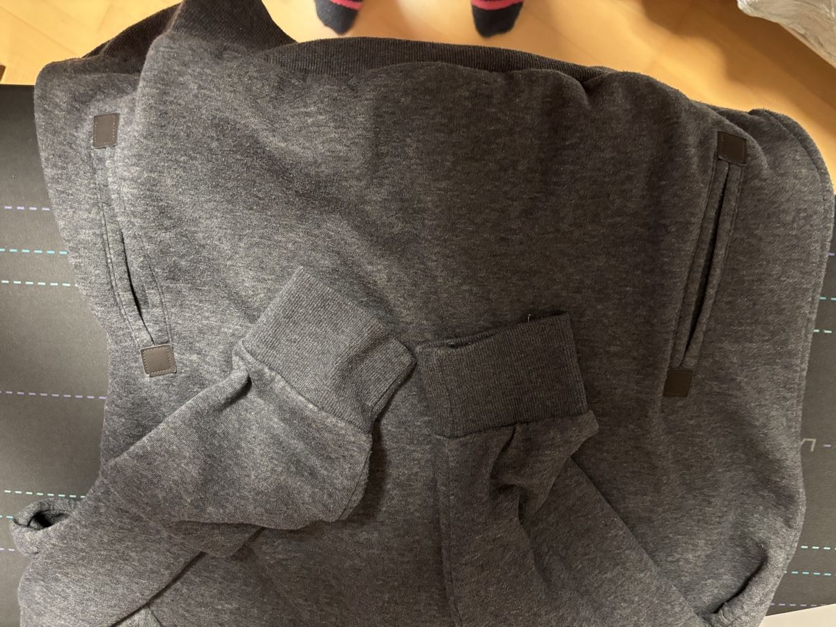 Maglioni & Felpe: Kapuzenpulli L Anthrazit – Usato da Kesswil venduto da Branca-01 2