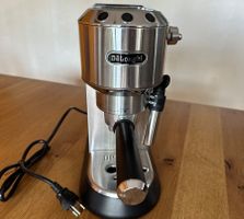 Siebträgermaschine DeLonghi Dedica EC685 silber neuwertig