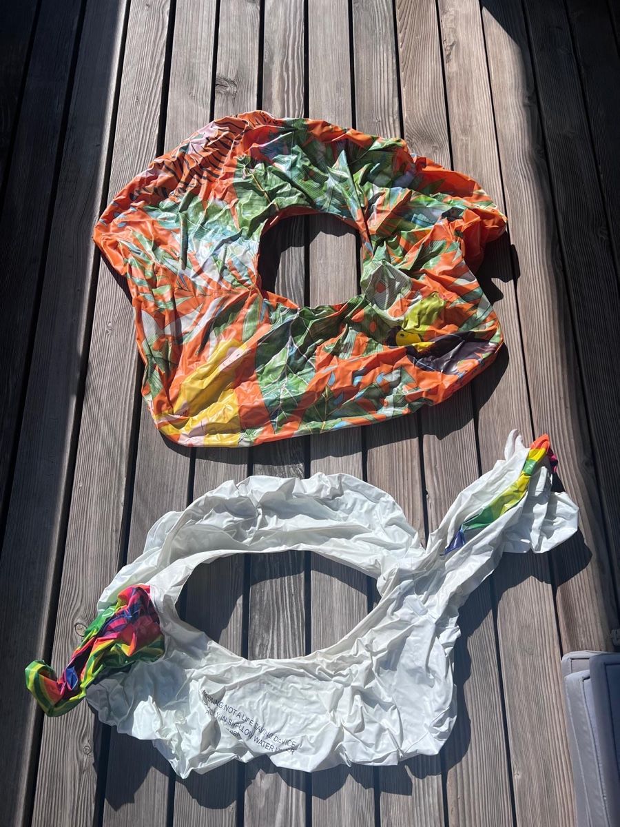 Salvagente: Schwimmringe 2 Stk. bunte und weisse Muster – Usato da Wallisellen venduto da kamilaplaza