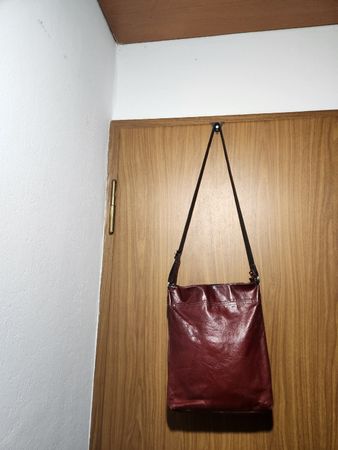 Sac en cuir bordeaux marque Nuda 