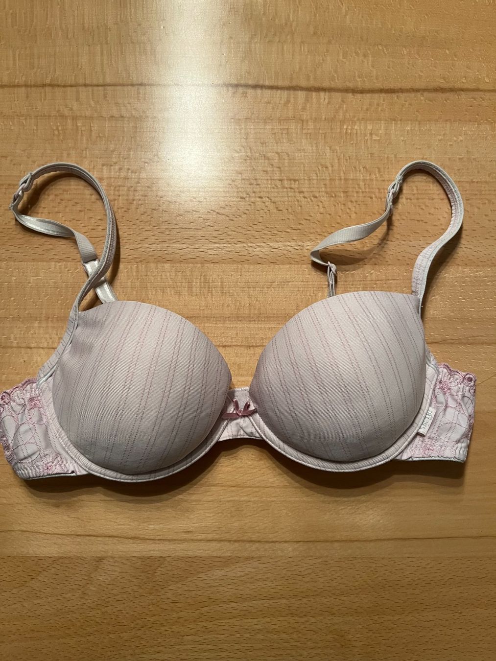 Autres dessous: Rosaroter Marken-BH 75C – Neuf (Voir description) à Baar par Aatina