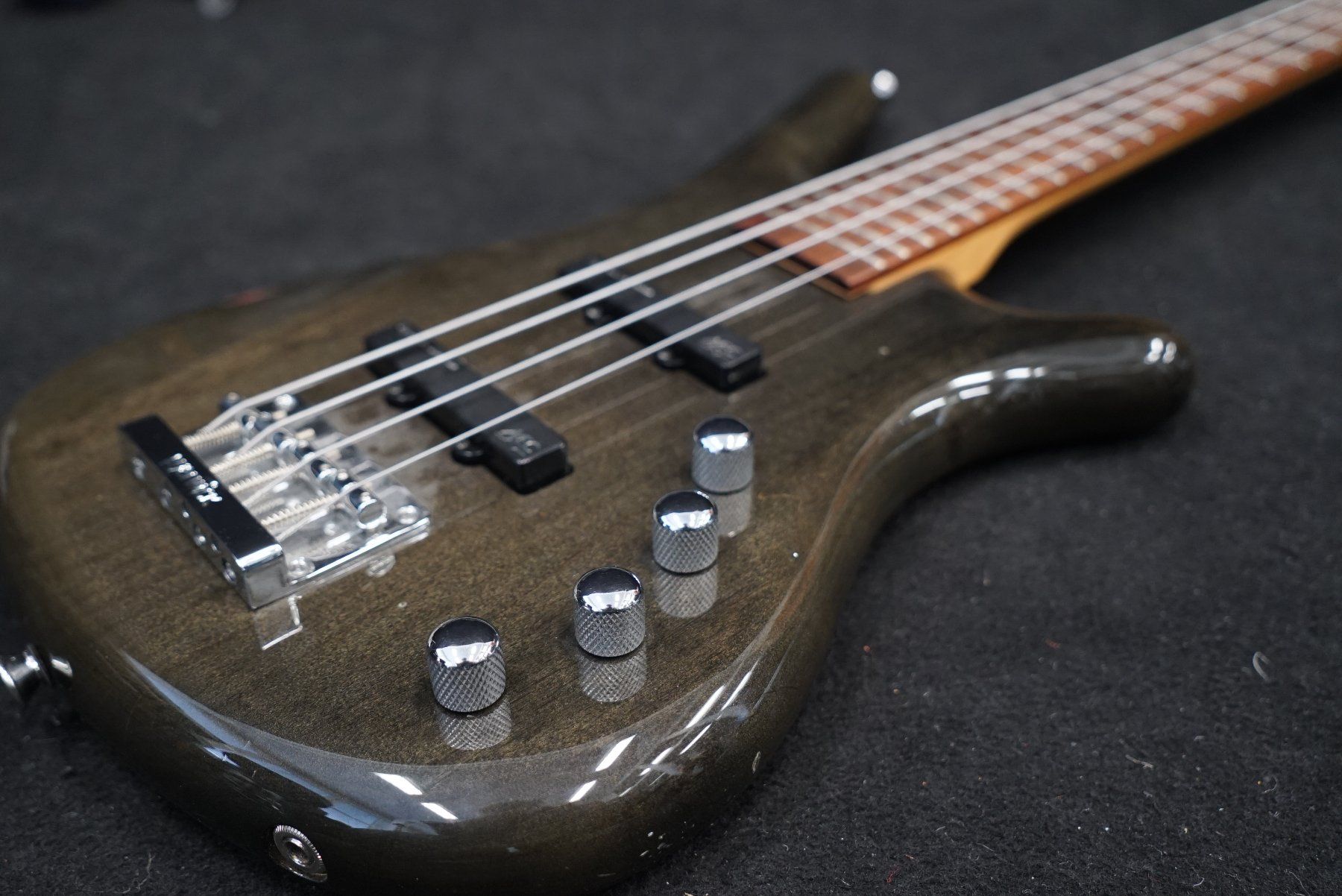 Musikinstrumente: Warwick RockBass Corvette Basic, 4-String Nirvana Black 2005 – Gebraucht aus Ortschwaben von Musictrade 2