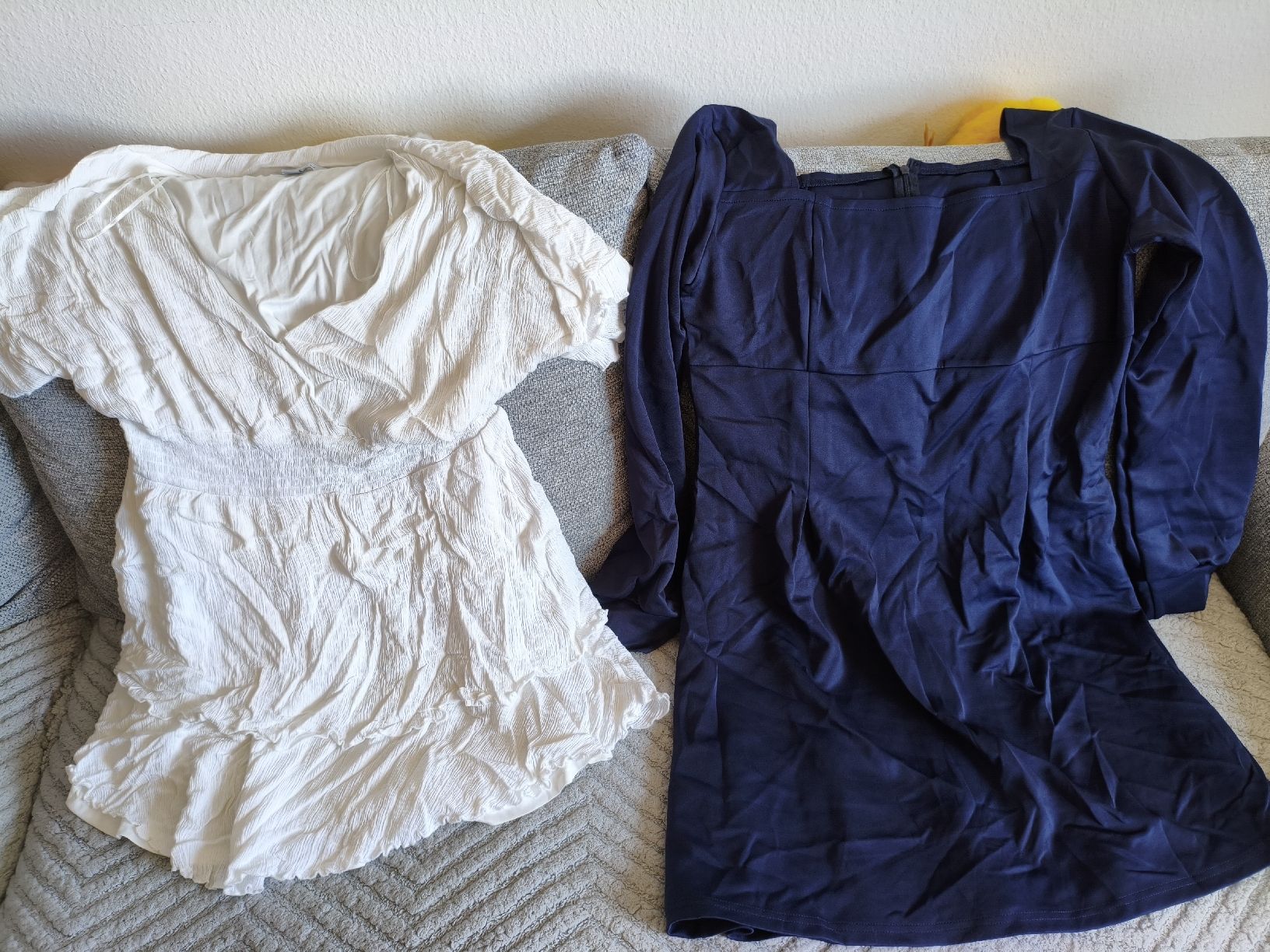 Lotti di vestiti: Lot 2 robes XL – Usato da Lausanne venduto da IseeIceasCream