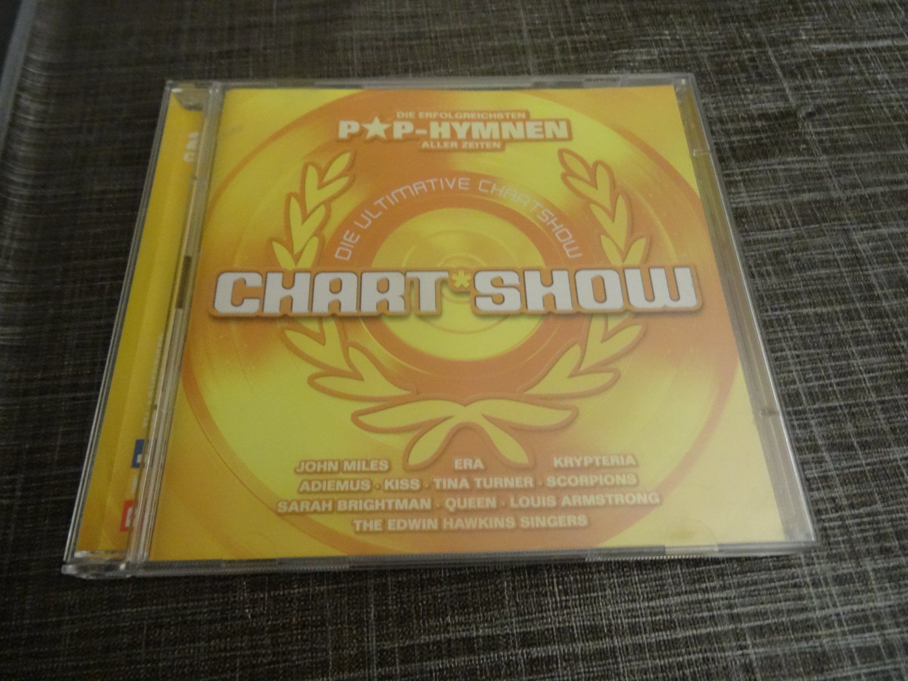 CD: Die Ultimative Chartshow - Erfolgreichsten Pop-Hymnen CD – Usato da Olten venduto da Disc-Ausverkauf