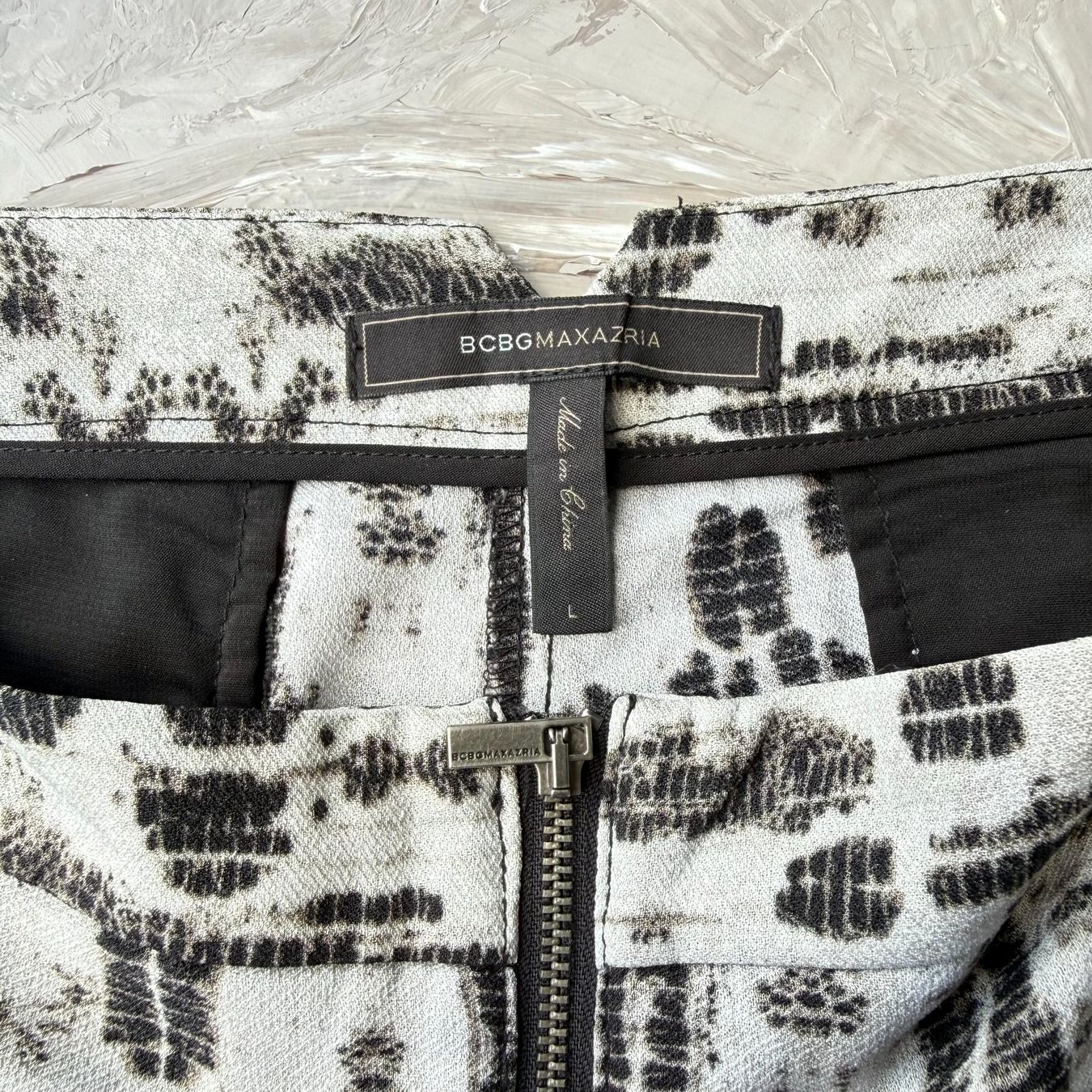 Pantaloni: Pantalon large "Racha" BCBGMAXAZRIA — Taille L – Usato da Thônex venduto da Suisse.Shopping 9