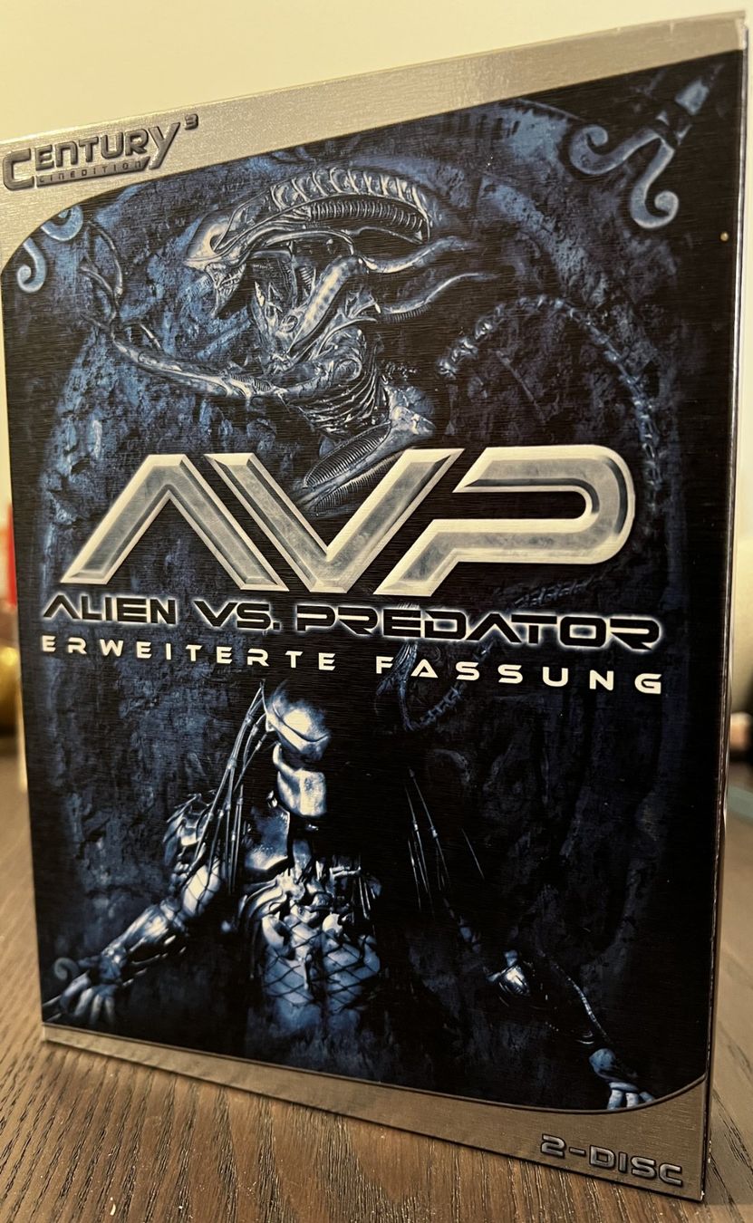 Tutti i DVDs: Alien vs. Predator - Erweiterte Fassung – Usato da Zürich venduto da FilmFreunde 2