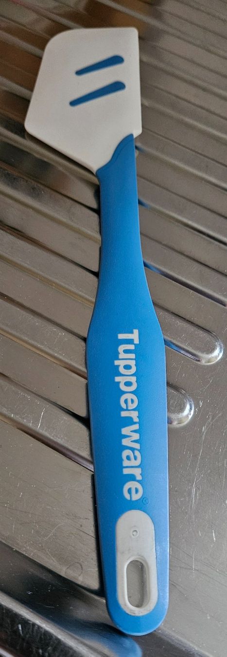 Tupperware Contenitori & Simili: Silikon Teigschaber – Nuovo e nell'imballaggio originale da Hasle b. Burgdorf venduto da buddle32 2