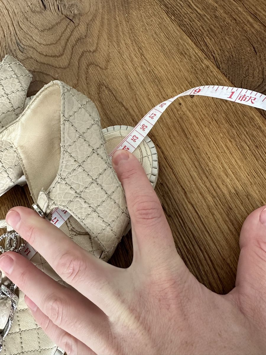 Chanel Scarpe da donna: Chanel sandals 39,5 – Usato da Küssnacht am Rigi venduto da hor_dpb7 5