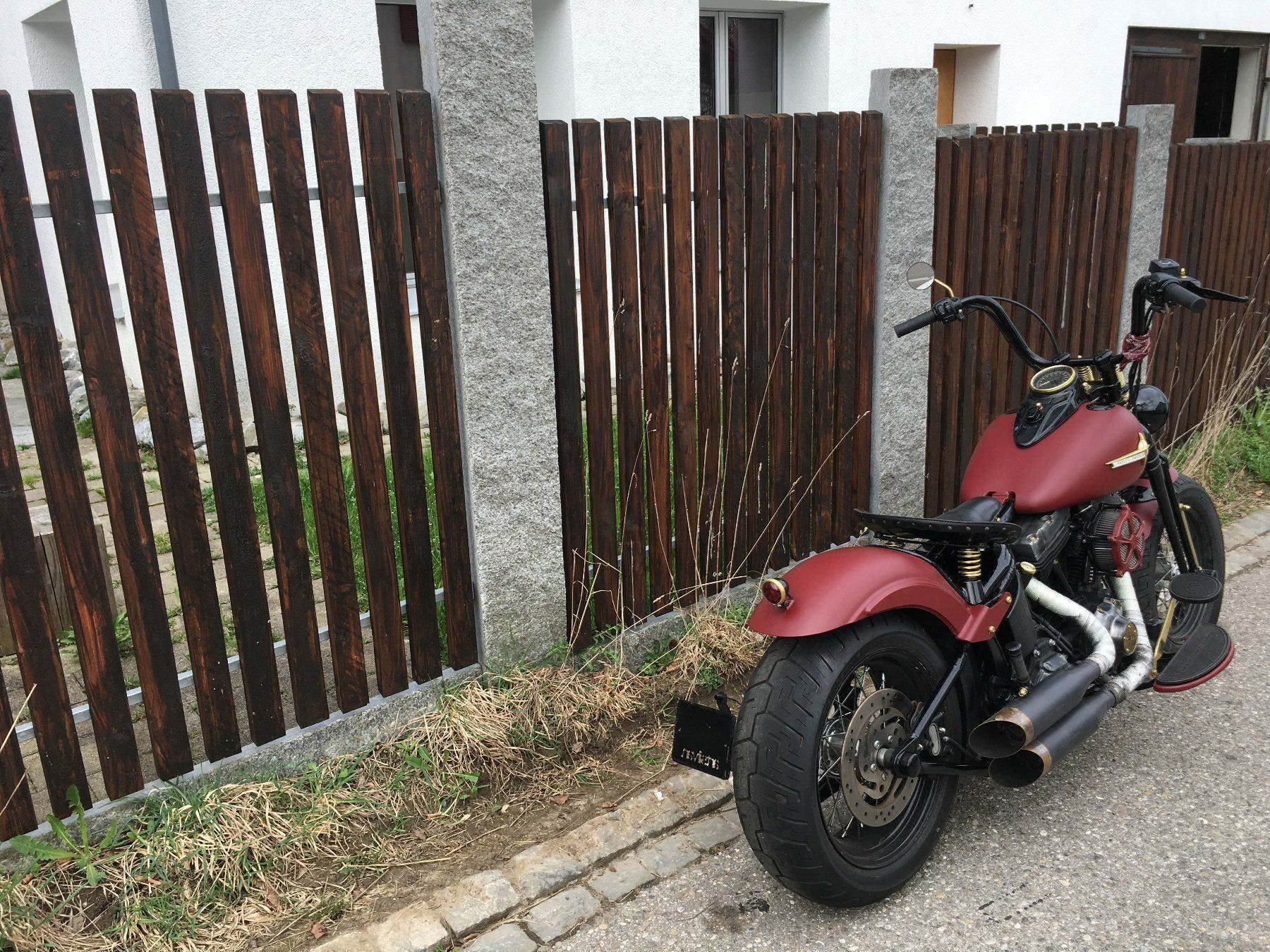Harley-Davidson Chopper: Harley Davidson Cross Bones -blood bones – Nuovo (secondo la descrizione) da Oberuzwil venduto da artsilvan 3