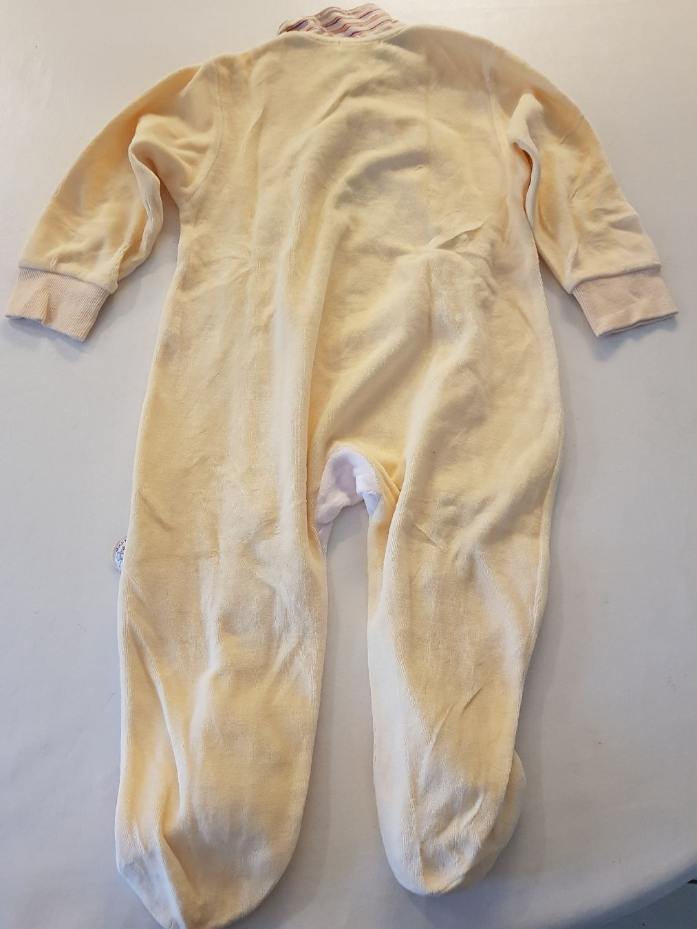 Strampler: grenouillère à pied – Gebraucht aus Hermance von Triplebizzo 1