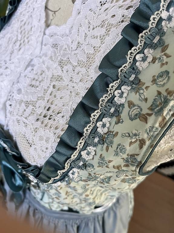 Vestiti: Dirndl grösse 42 – Usato da Halten venduto da raaah03 1