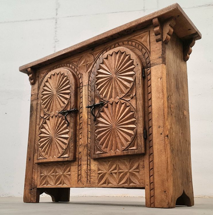Commodes: ❤️ Antike Kommode ❤️ "Gotischer Stil" %SALE% *Felice_Felix* – D'occasion à Staffelbach par Felice_Felix 9