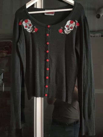 Strickjacke mit Totenkopf-Stickerei schwarz Gr.XL 