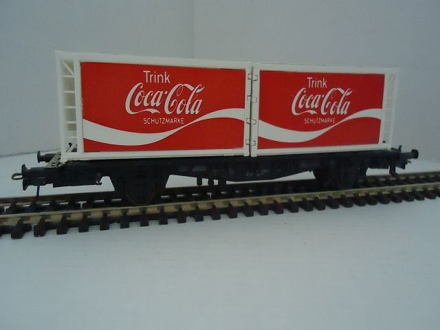 Roco Modellini di ferrovie: HO Coca Cola Containerwagen von Roco – Usato da Ergisch venduto da Haemmerli59