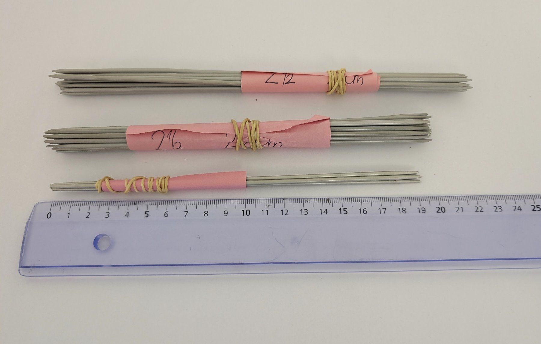 Ferri: Stricknadel-Set: Grösse 2.5 - Metall – Usato da Neuhausen am Rheinfall venduto da Restwertvoll 2